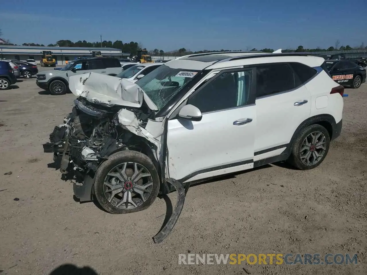 1 Photograph of a damaged car KNDETCA20M7140125 KIA SELTOS 2021