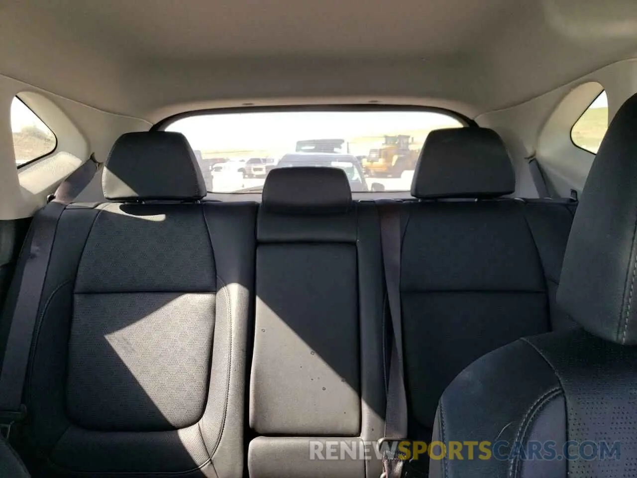 10 Photograph of a damaged car KNDETCA20M7204874 KIA SELTOS 2021