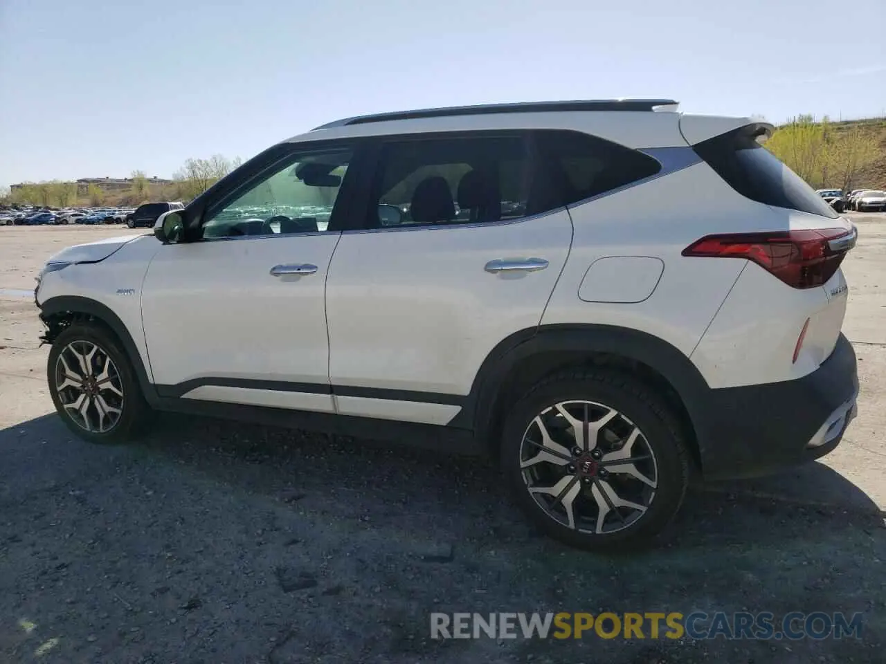 2 Photograph of a damaged car KNDETCA20M7204874 KIA SELTOS 2021