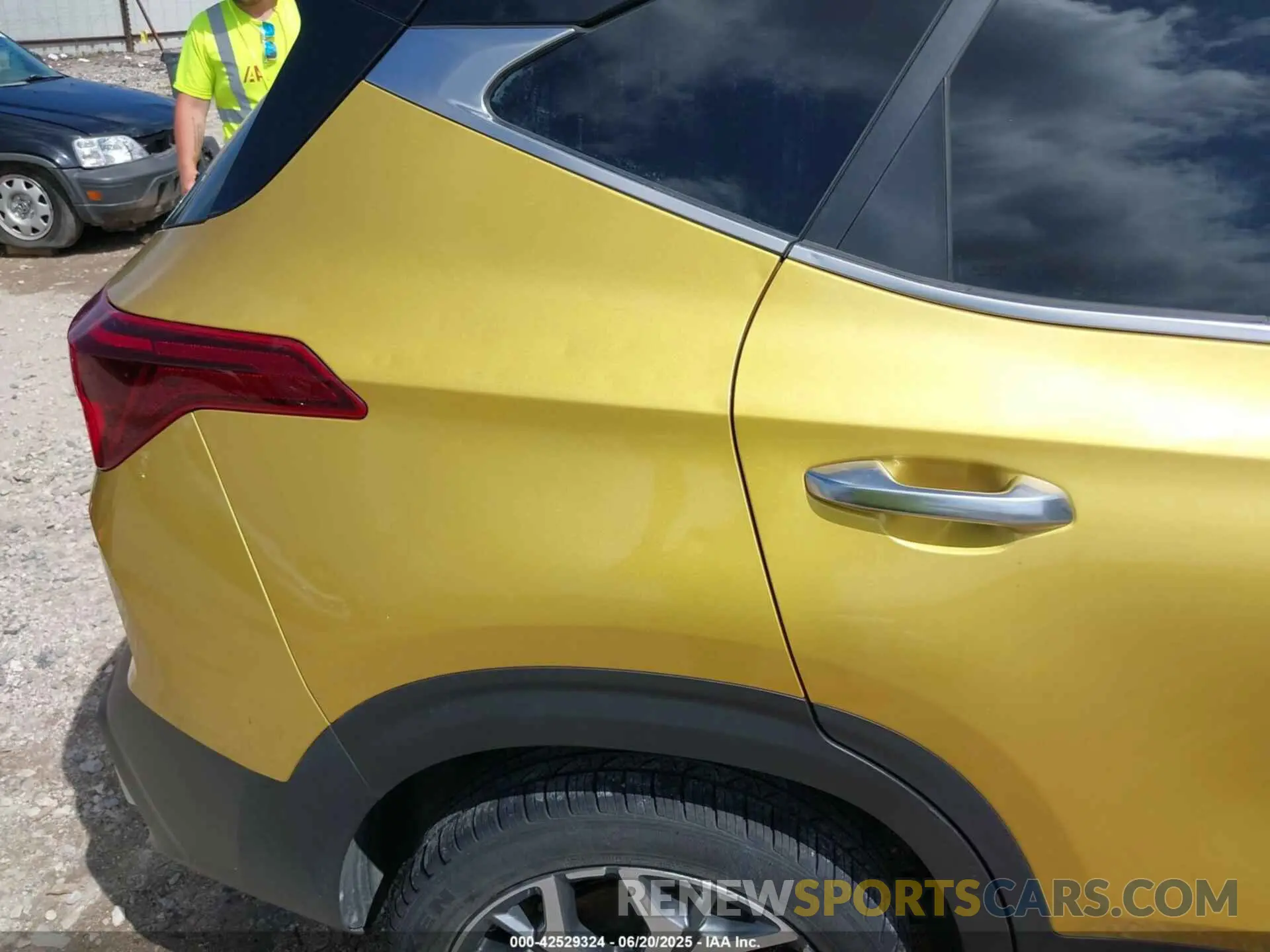 6 Photograph of a damaged car KNDETCA21M7060350 KIA SELTOS 2021