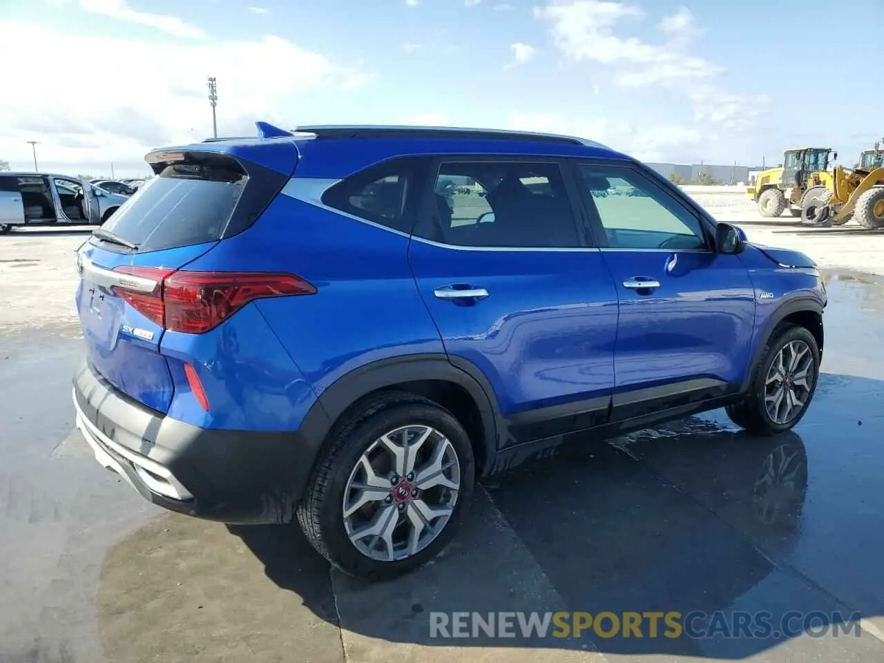 3 Photograph of a damaged car KNDETCA21M7072840 KIA SELTOS 2021