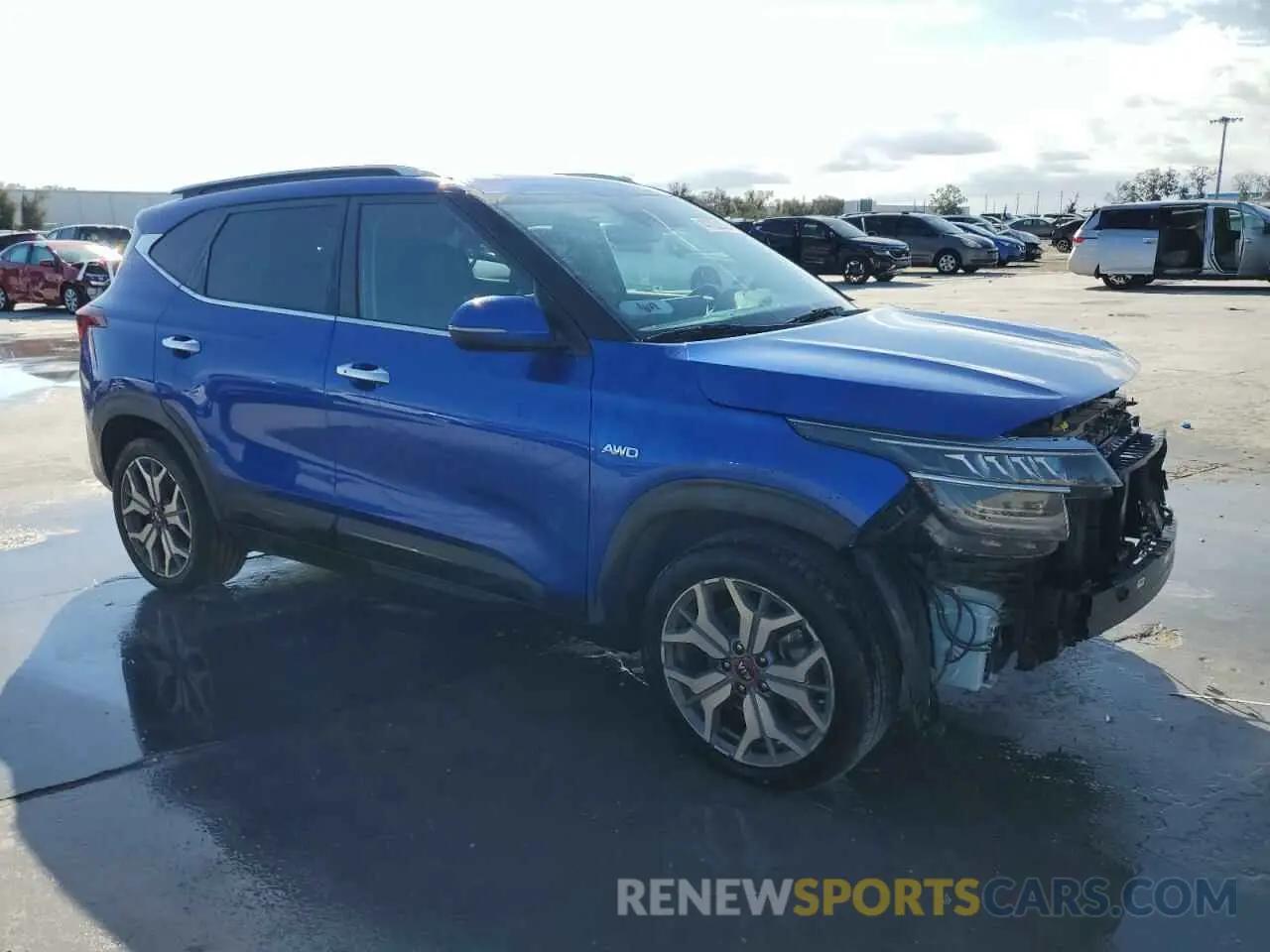 4 Photograph of a damaged car KNDETCA21M7072840 KIA SELTOS 2021