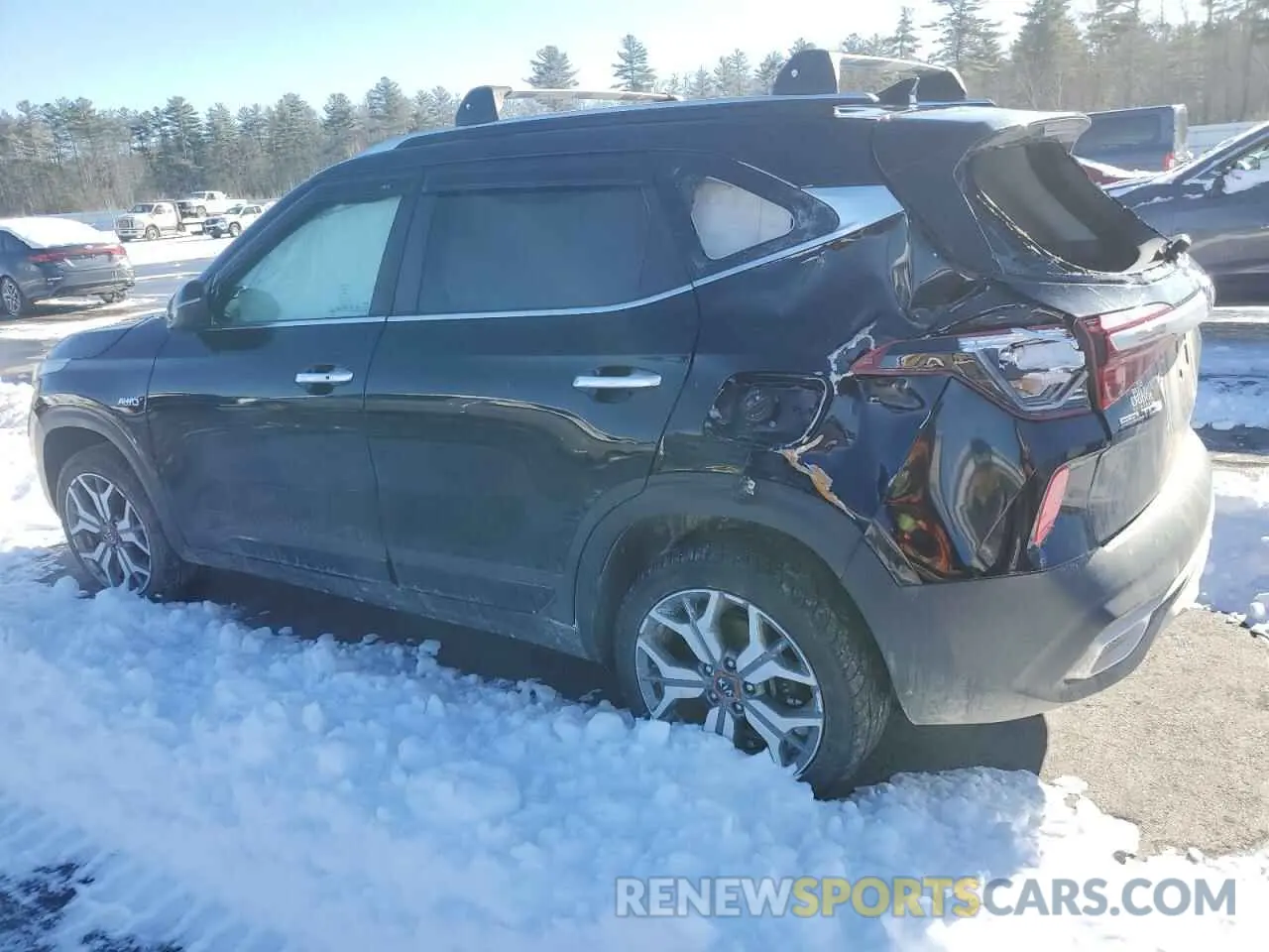 2 Photograph of a damaged car KNDETCA21M7083918 KIA SELTOS 2021