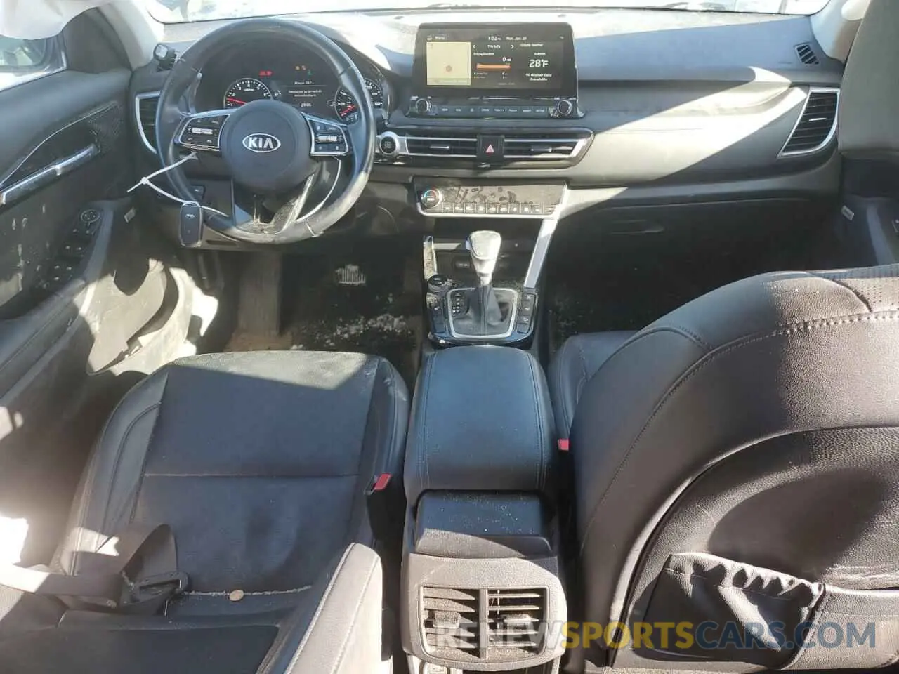 8 Photograph of a damaged car KNDETCA21M7083918 KIA SELTOS 2021