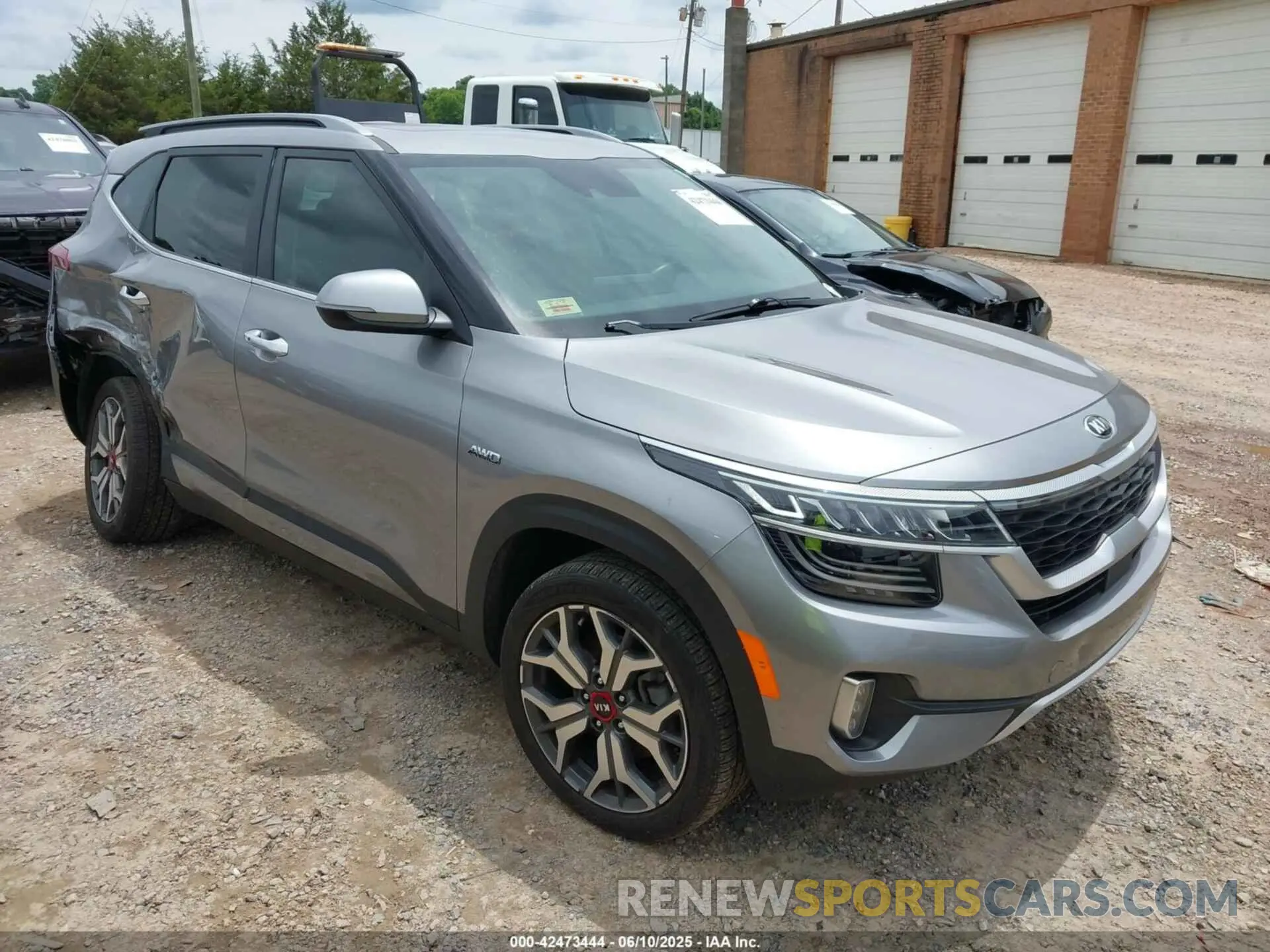 1 Photograph of a damaged car KNDETCA21M7143521 KIA SELTOS 2021