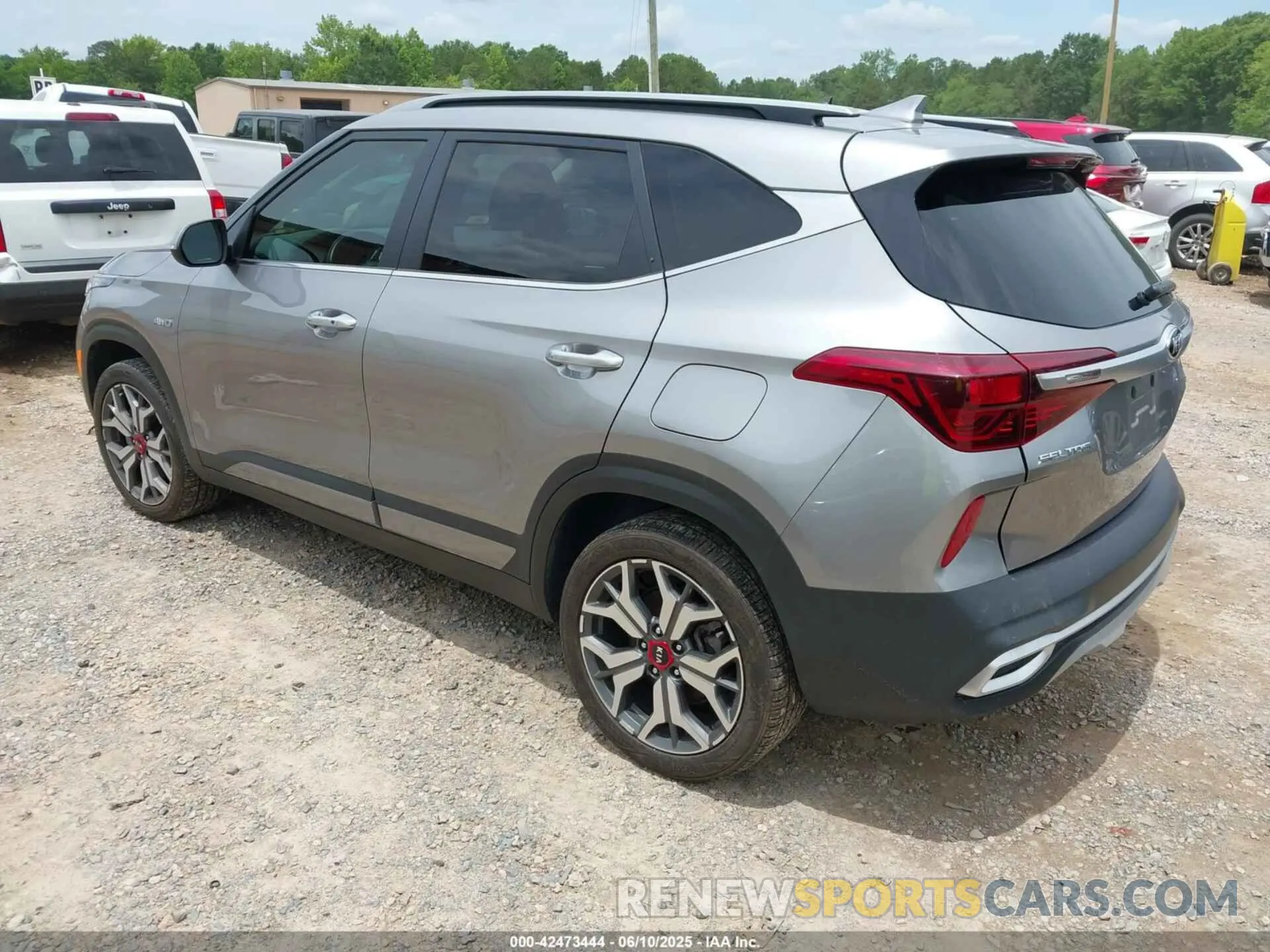 3 Photograph of a damaged car KNDETCA21M7143521 KIA SELTOS 2021