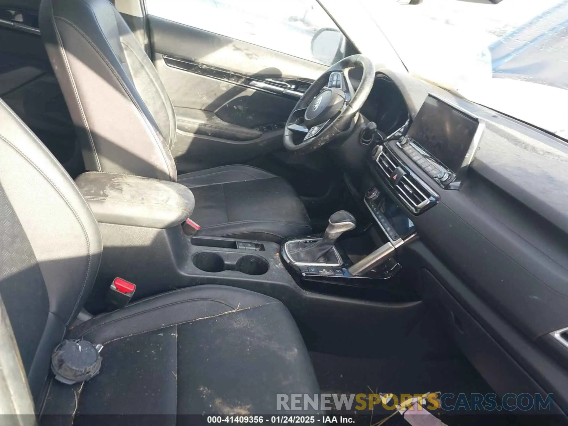 5 Photograph of a damaged car KNDETCA21M7185753 KIA SELTOS 2021