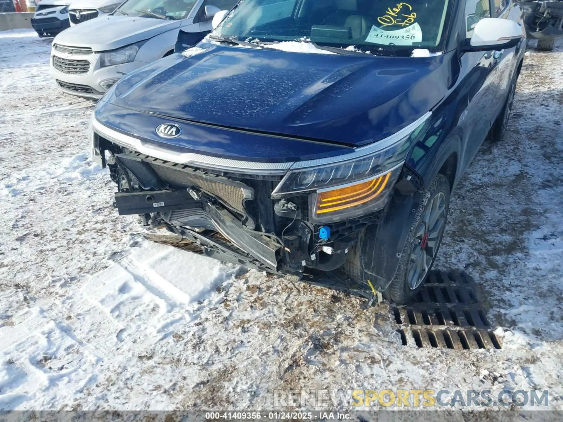 6 Photograph of a damaged car KNDETCA21M7185753 KIA SELTOS 2021