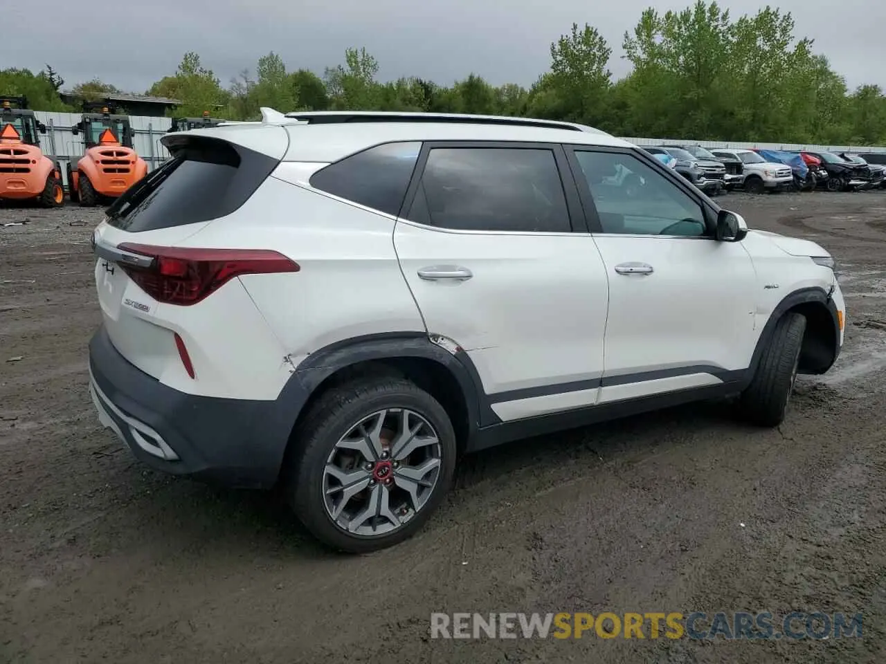 3 Photograph of a damaged car KNDETCA21M7189379 KIA SELTOS 2021