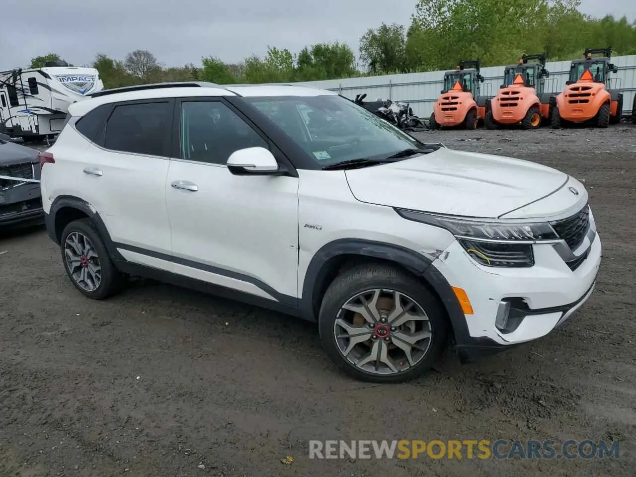 4 Photograph of a damaged car KNDETCA21M7189379 KIA SELTOS 2021