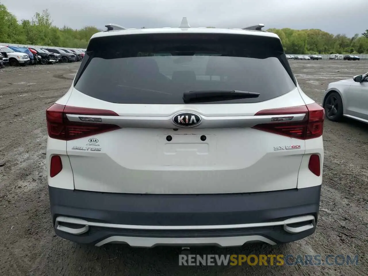 6 Photograph of a damaged car KNDETCA21M7189379 KIA SELTOS 2021