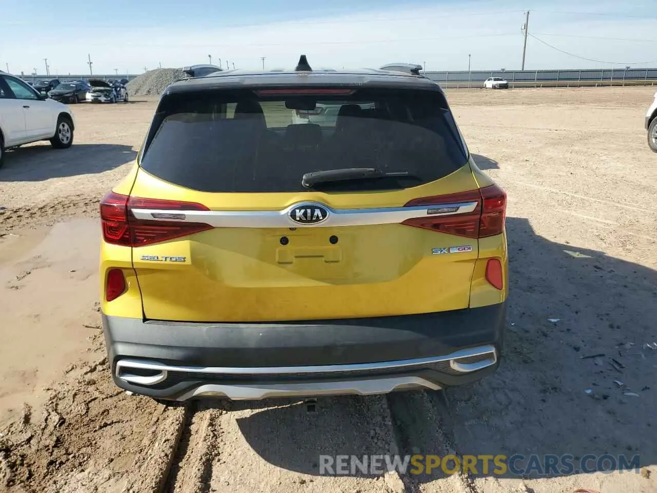 6 Photograph of a damaged car KNDETCA22M7054427 KIA SELTOS 2021