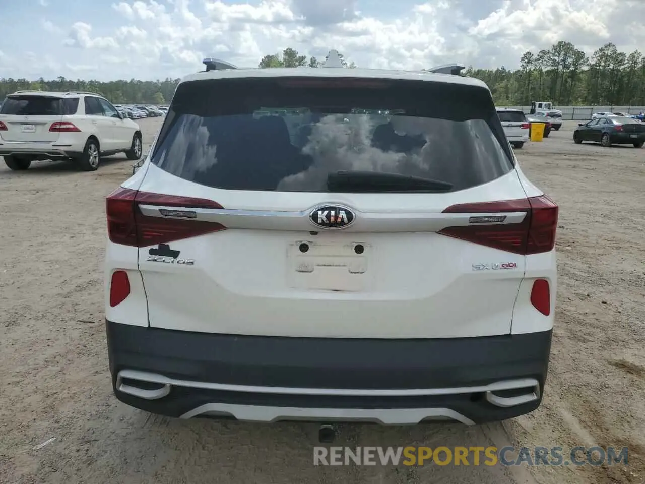 6 Photograph of a damaged car KNDETCA22M7082096 KIA SELTOS 2021