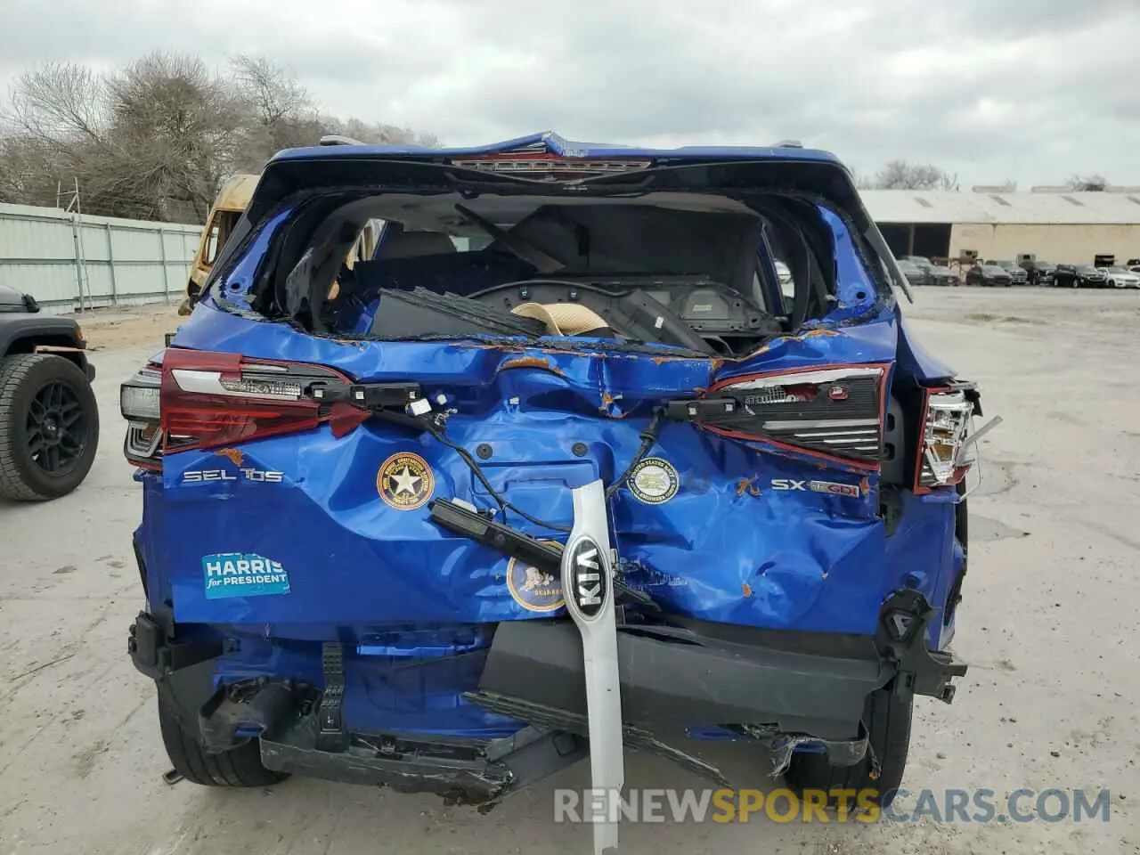 6 Photograph of a damaged car KNDETCA22M7090246 KIA SELTOS 2021