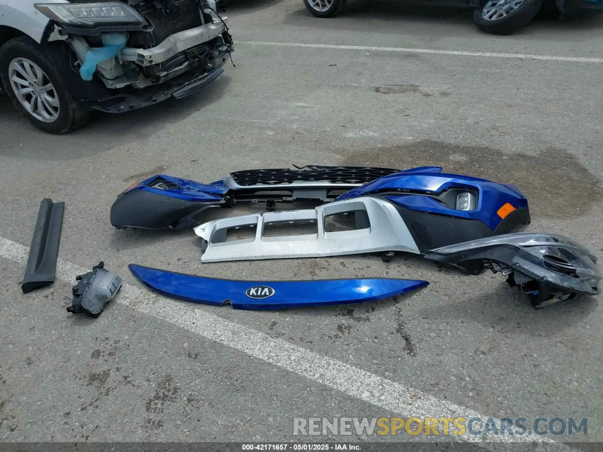 12 Photograph of a damaged car KNDETCA22M7173899 KIA SELTOS 2021