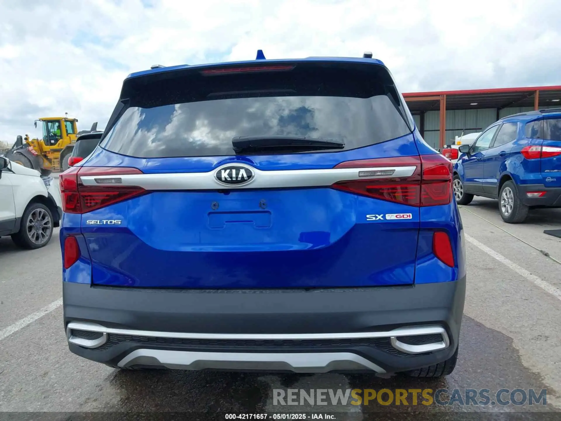 17 Photograph of a damaged car KNDETCA22M7173899 KIA SELTOS 2021
