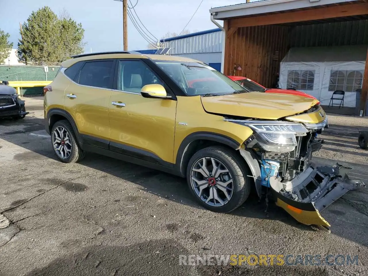 4 Photograph of a damaged car KNDETCA22M7178648 KIA SELTOS 2021