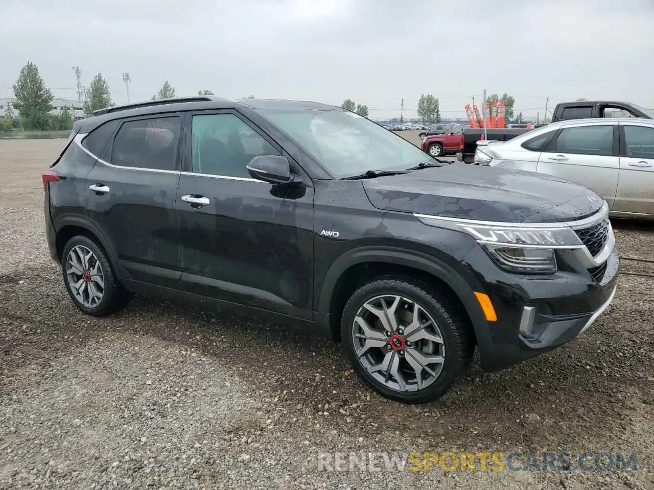 4 Photograph of a damaged car KNDETCA23M7145724 KIA SELTOS 2021