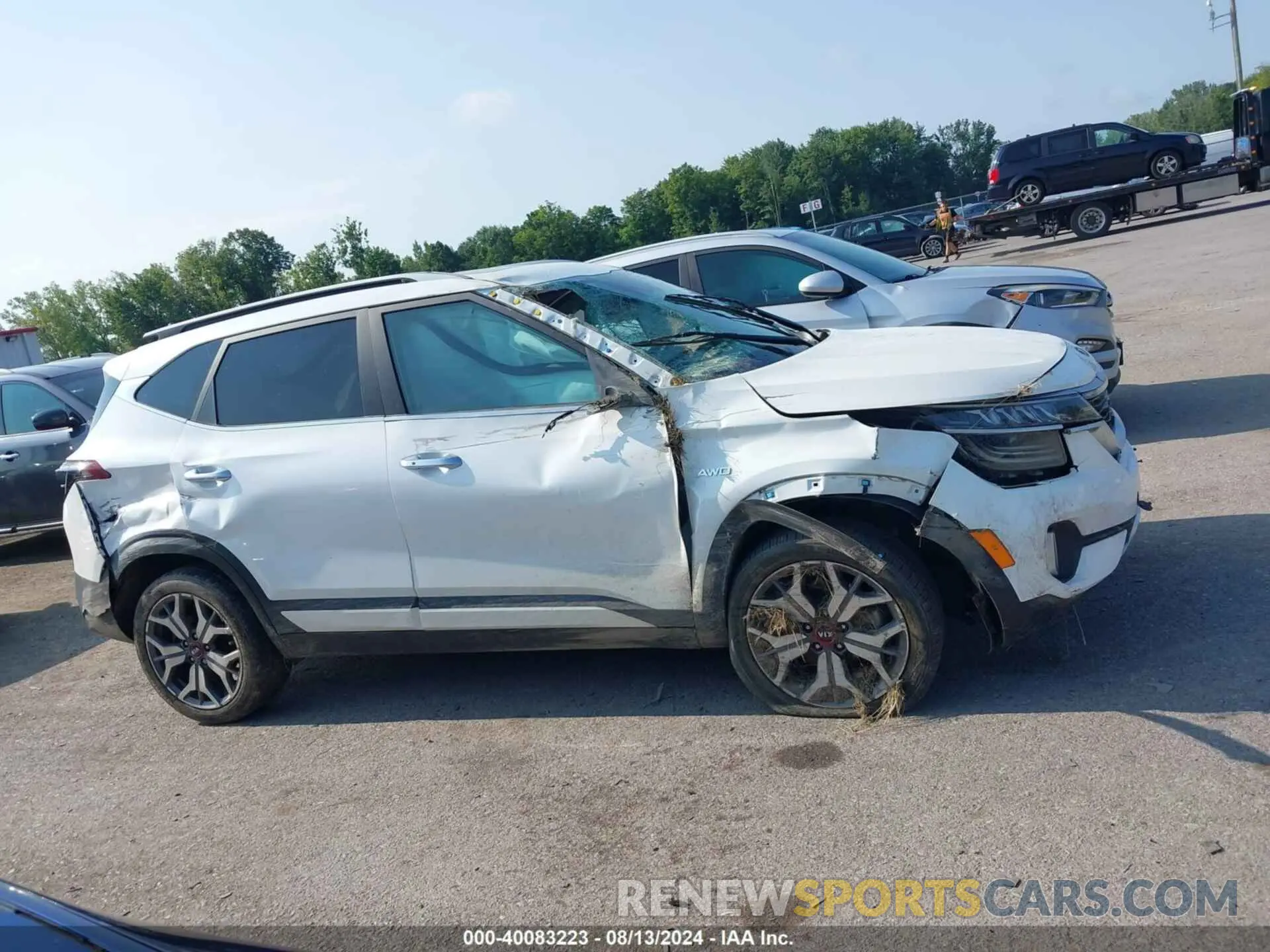13 Photograph of a damaged car KNDETCA23M7175659 KIA SELTOS 2021
