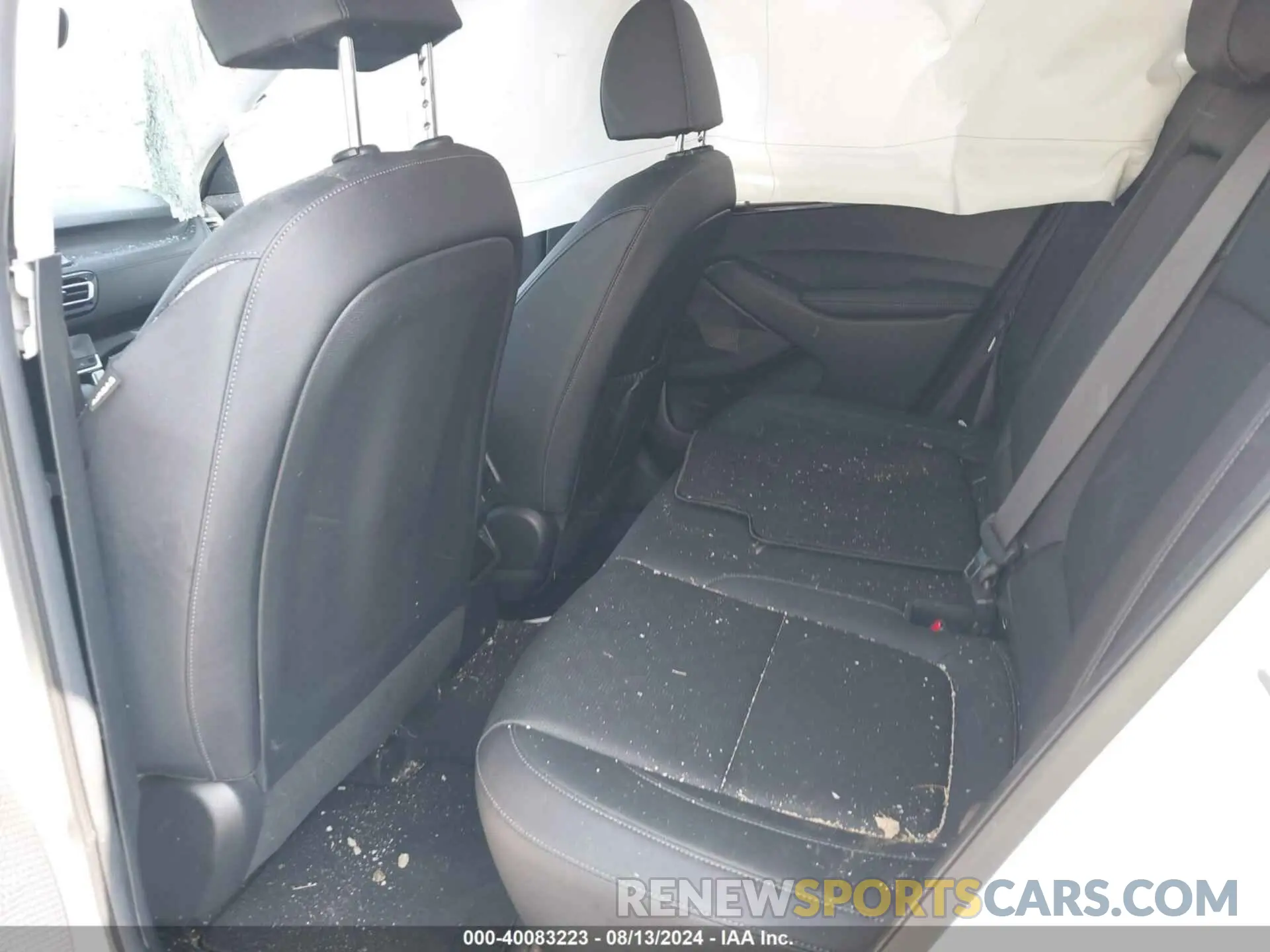 8 Photograph of a damaged car KNDETCA23M7175659 KIA SELTOS 2021
