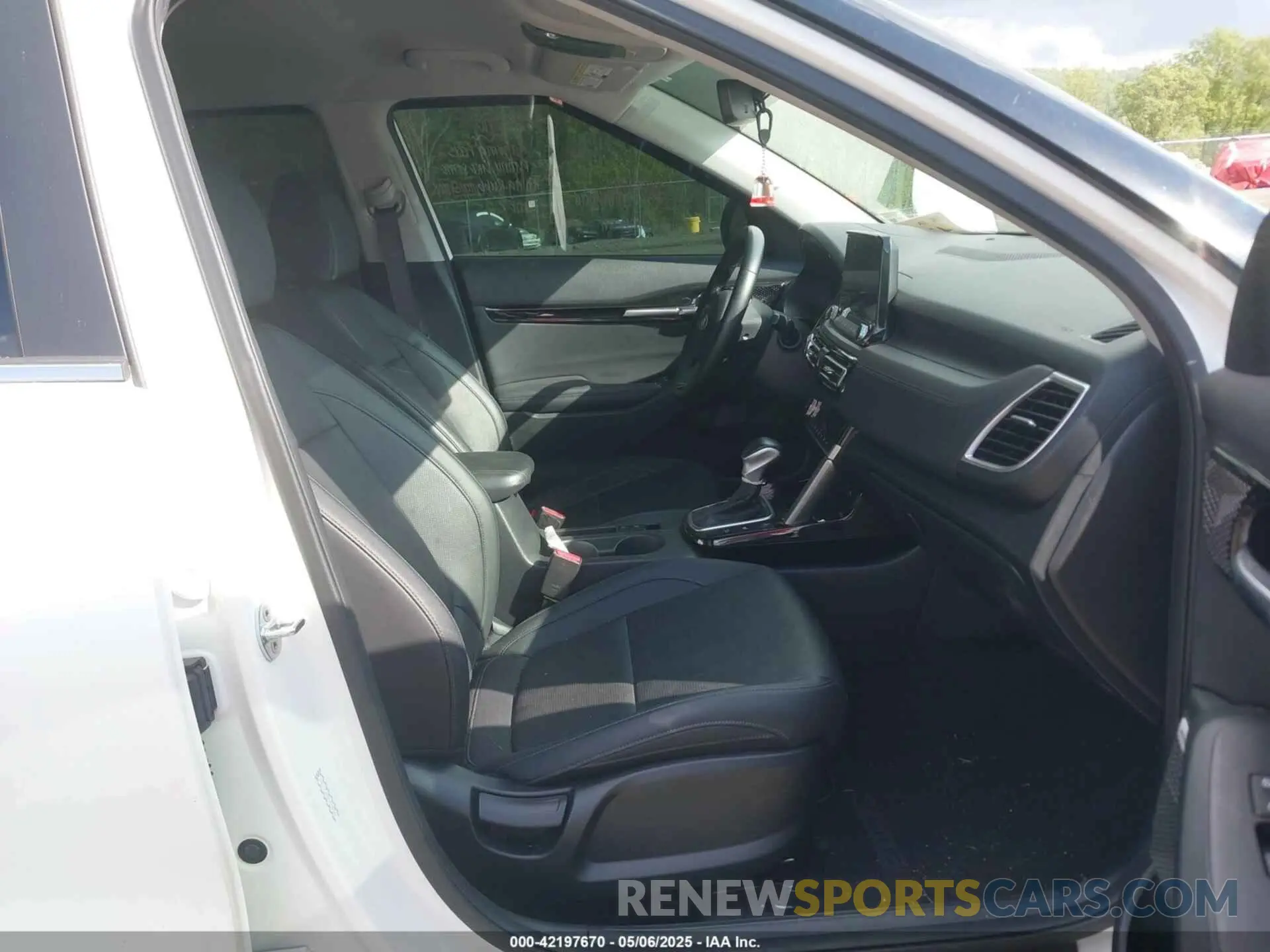 5 Photograph of a damaged car KNDETCA23M7218221 KIA SELTOS 2021