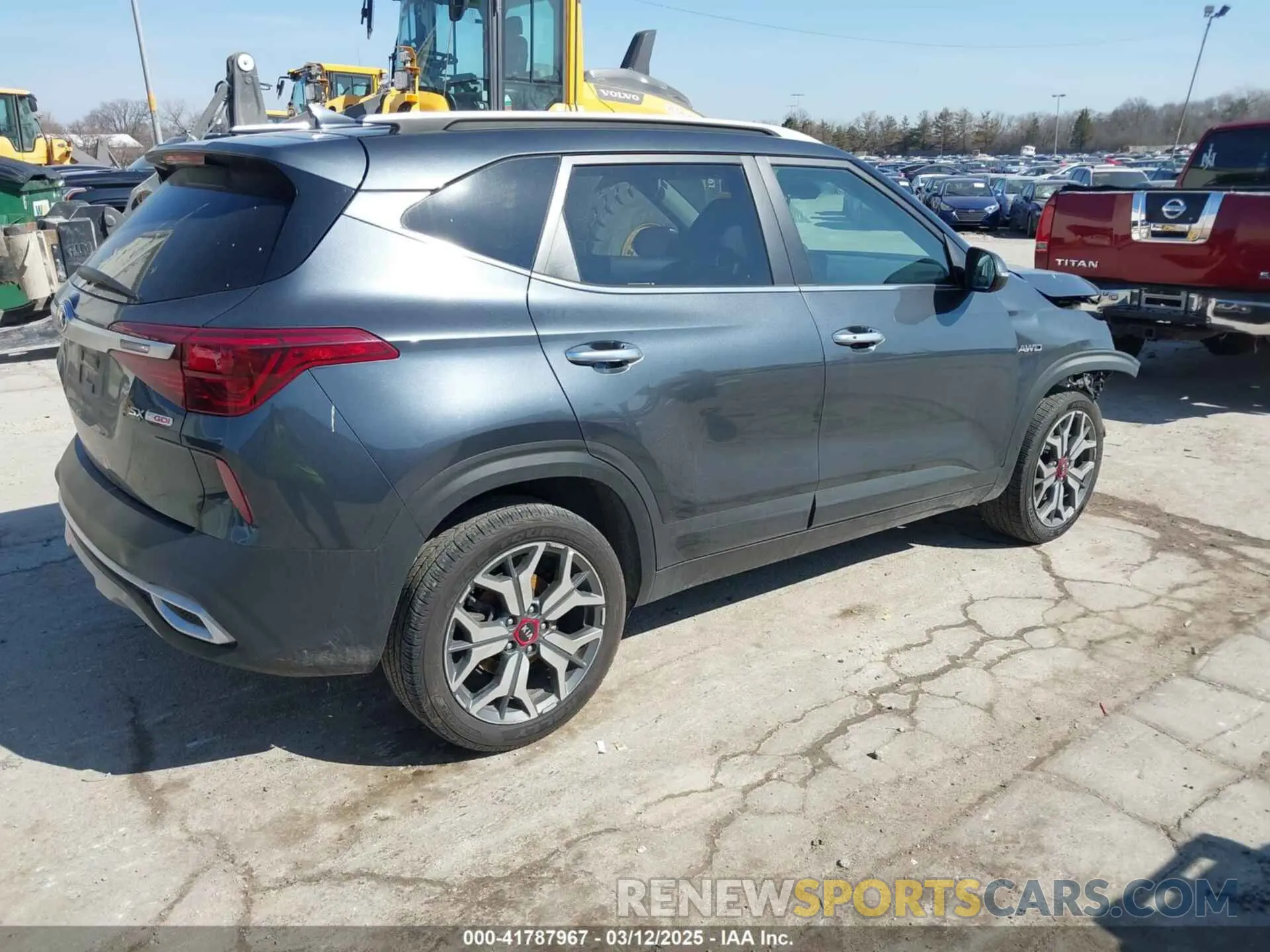 4 Photograph of a damaged car KNDETCA24M7116667 KIA SELTOS 2021