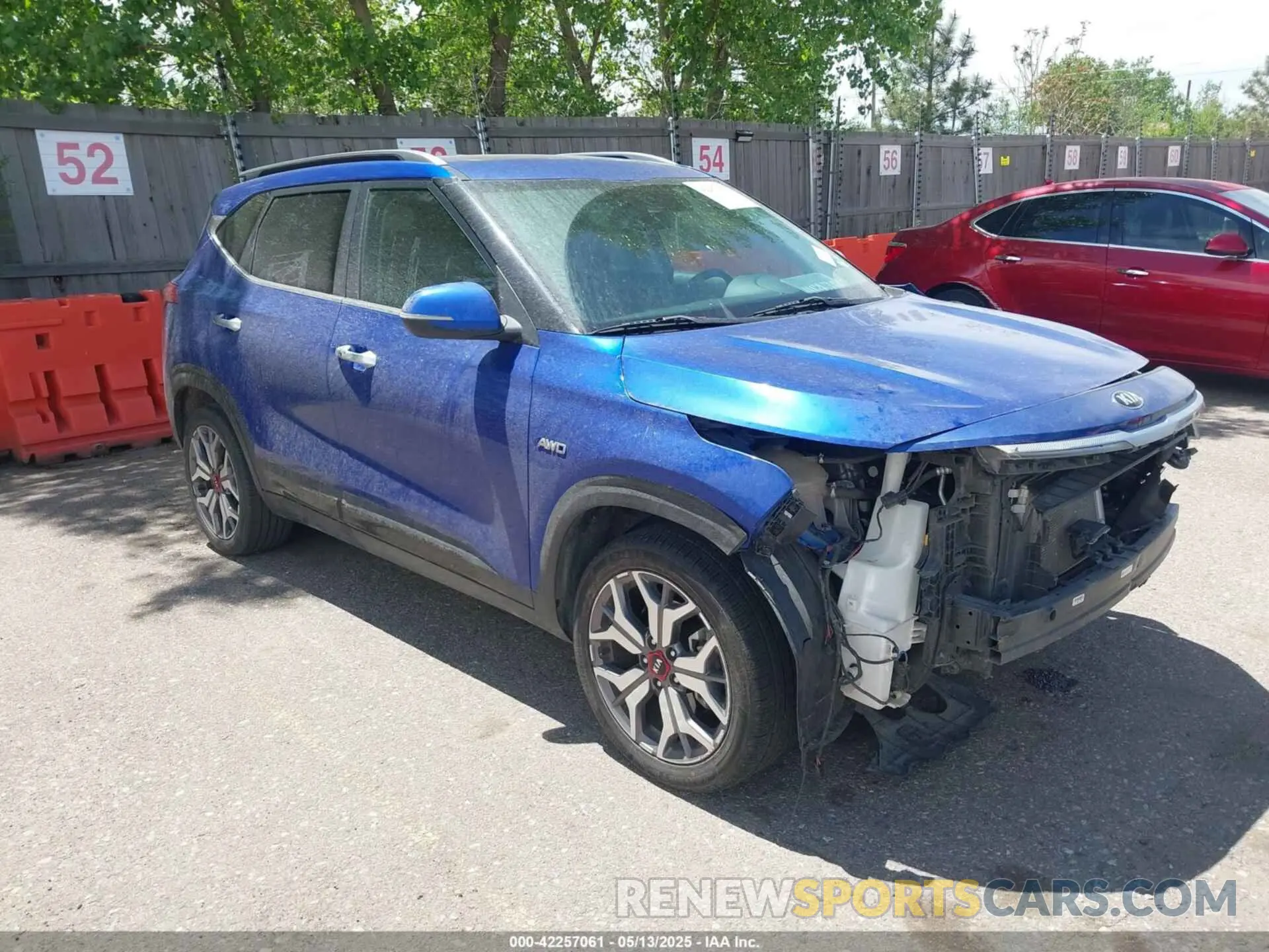 1 Photograph of a damaged car KNDETCA24M7127748 KIA SELTOS 2021