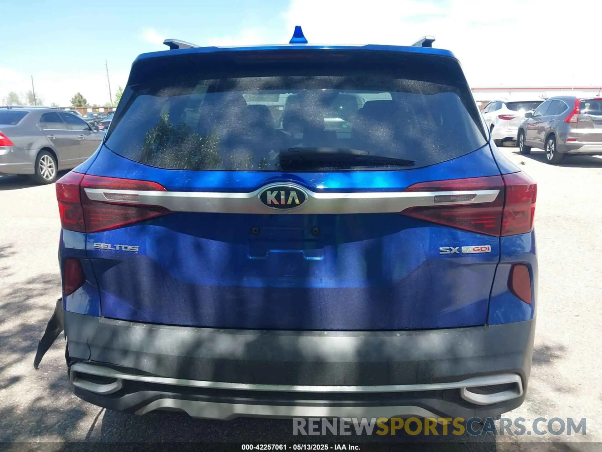 16 Photograph of a damaged car KNDETCA24M7127748 KIA SELTOS 2021