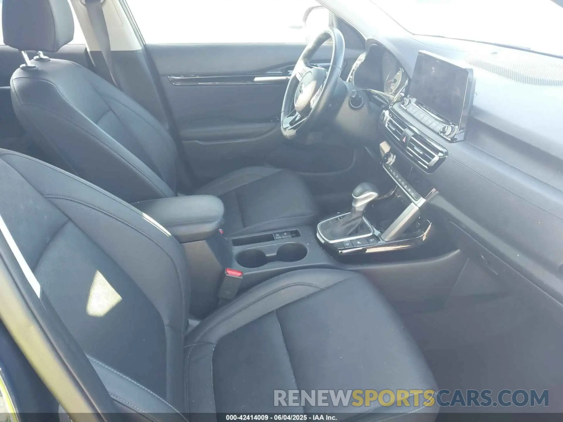 5 Photograph of a damaged car KNDETCA24M7209981 KIA SELTOS 2021