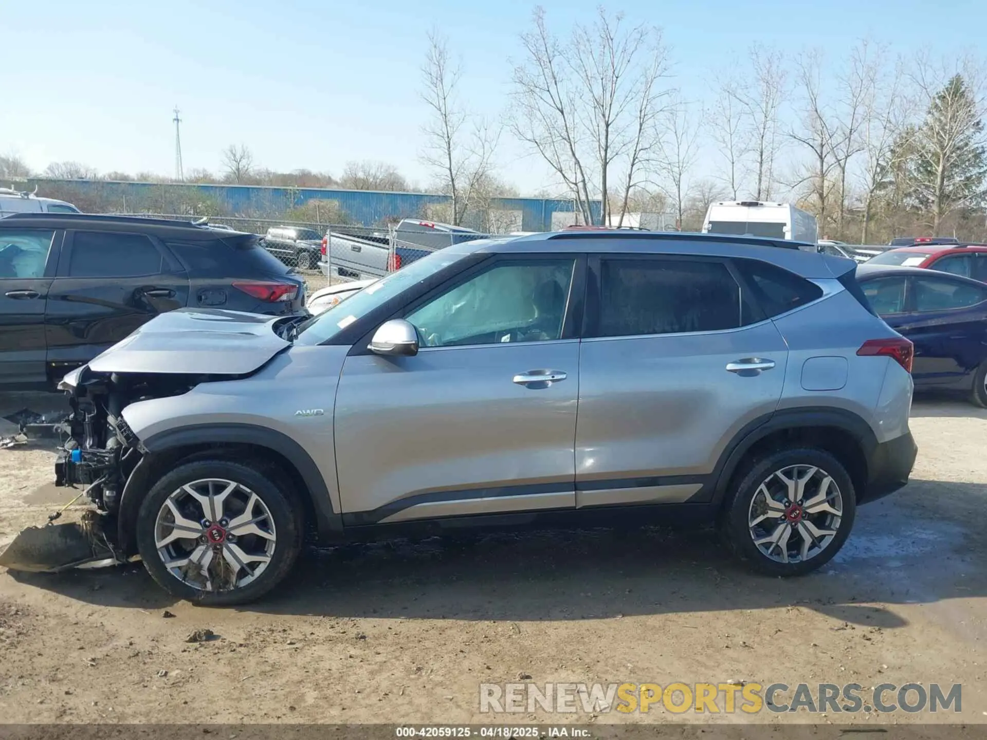 14 Photograph of a damaged car KNDETCA25M7073876 KIA SELTOS 2021
