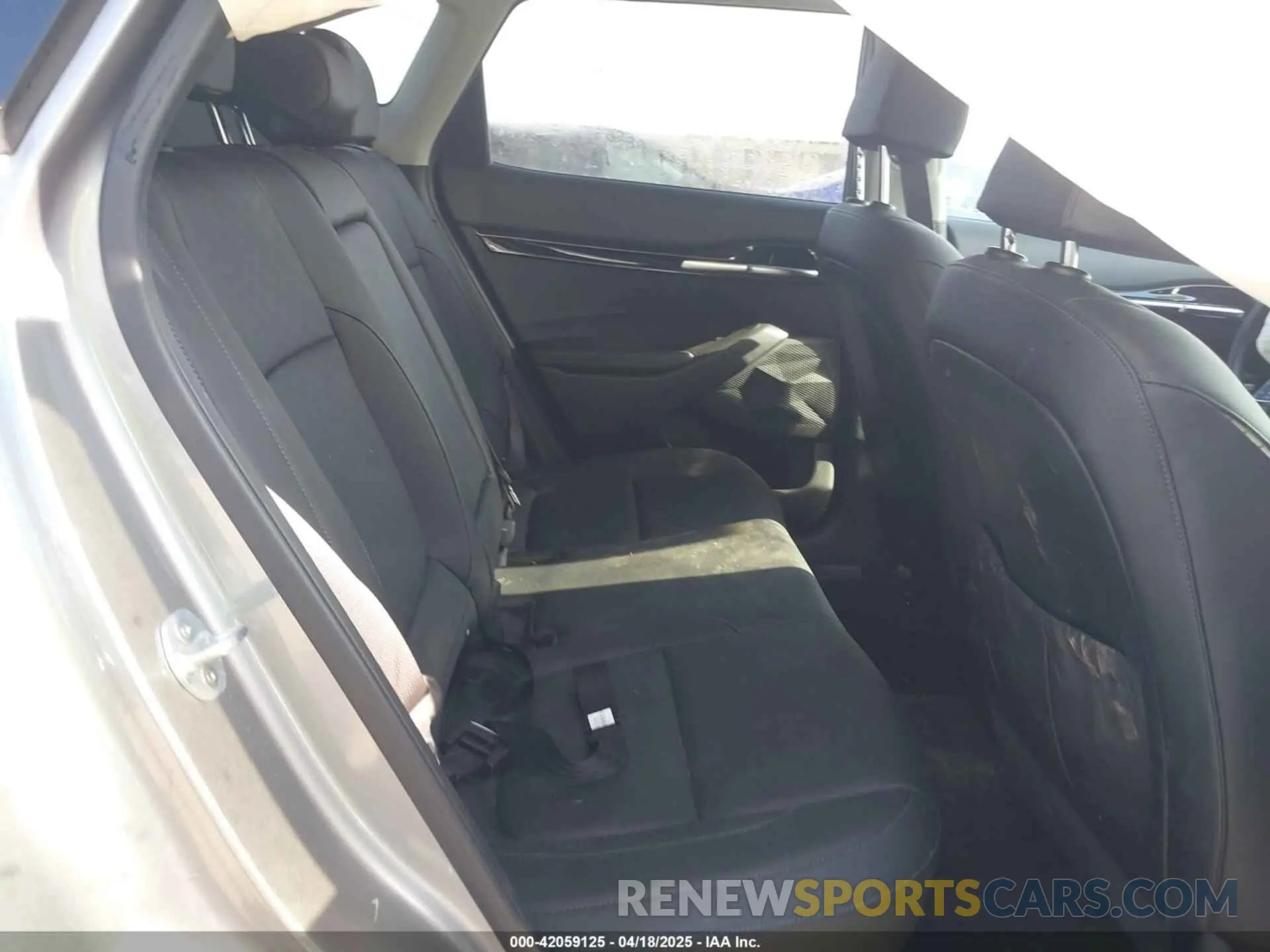 8 Photograph of a damaged car KNDETCA25M7073876 KIA SELTOS 2021