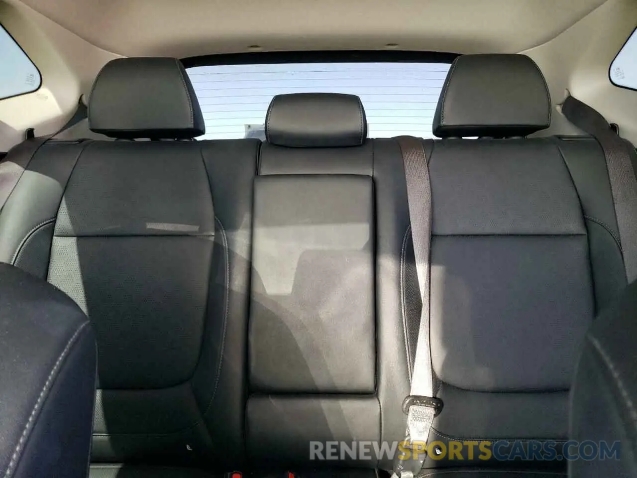 10 Photograph of a damaged car KNDETCA25M7139553 KIA SELTOS 2021