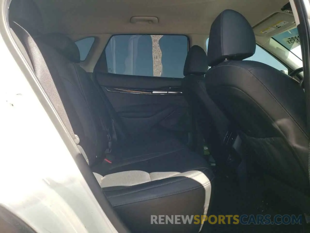 11 Photograph of a damaged car KNDETCA25M7139553 KIA SELTOS 2021