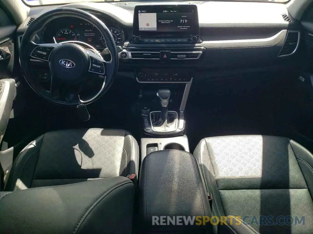 8 Photograph of a damaged car KNDETCA25M7139553 KIA SELTOS 2021