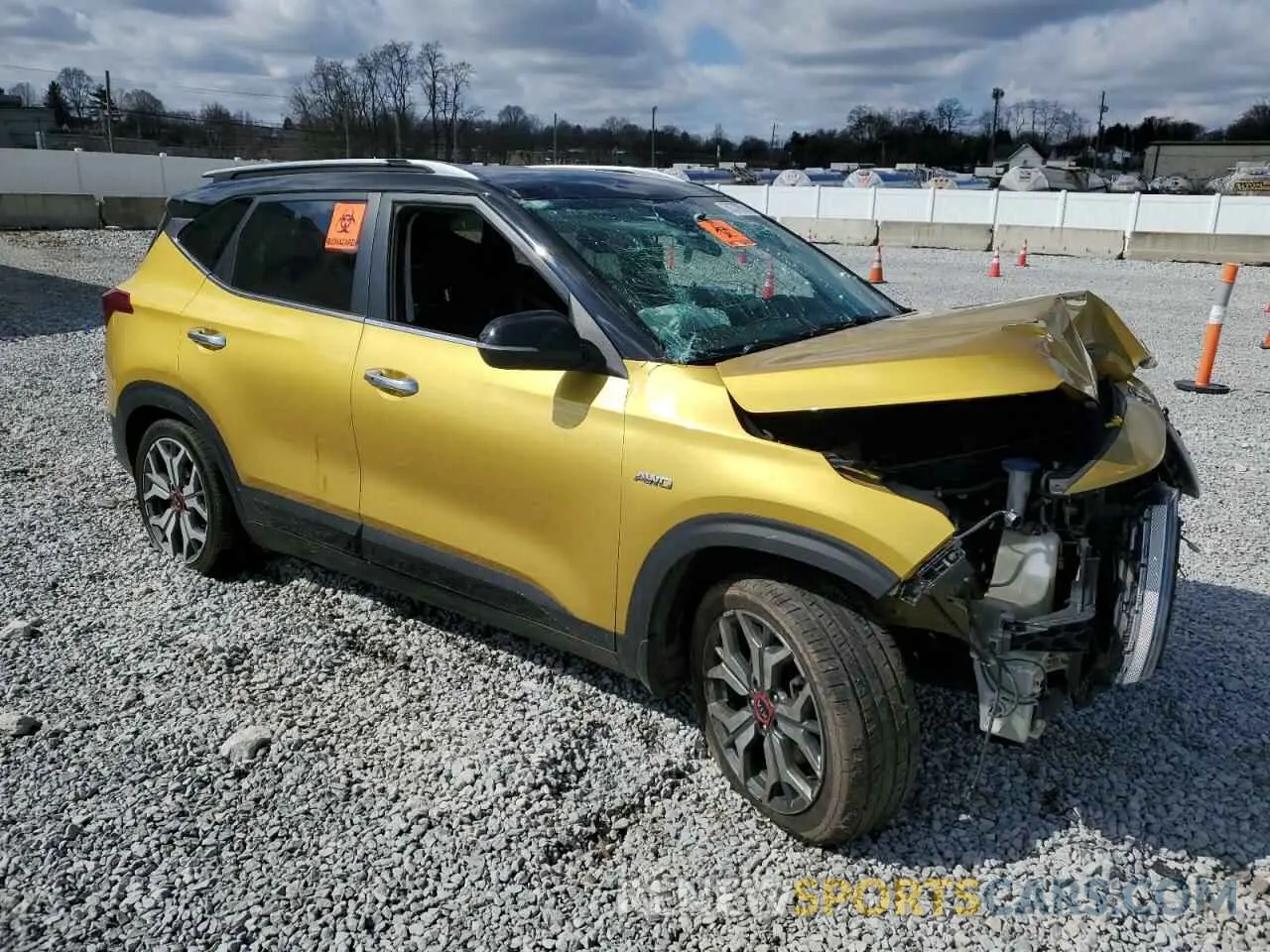 4 Photograph of a damaged car KNDETCA26M7060649 KIA SELTOS 2021
