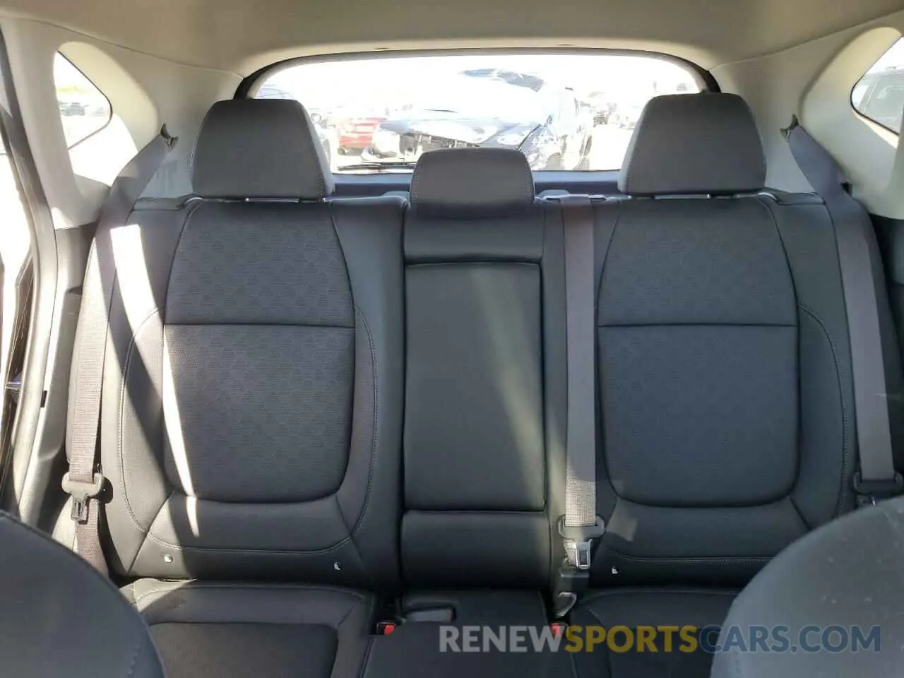 10 Photograph of a damaged car KNDETCA26M7074888 KIA SELTOS 2021