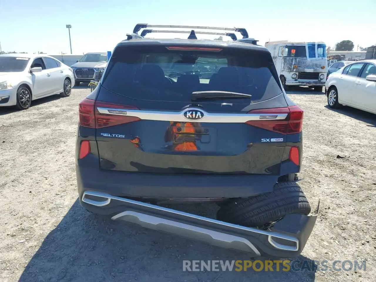 6 Photograph of a damaged car KNDETCA26M7074888 KIA SELTOS 2021