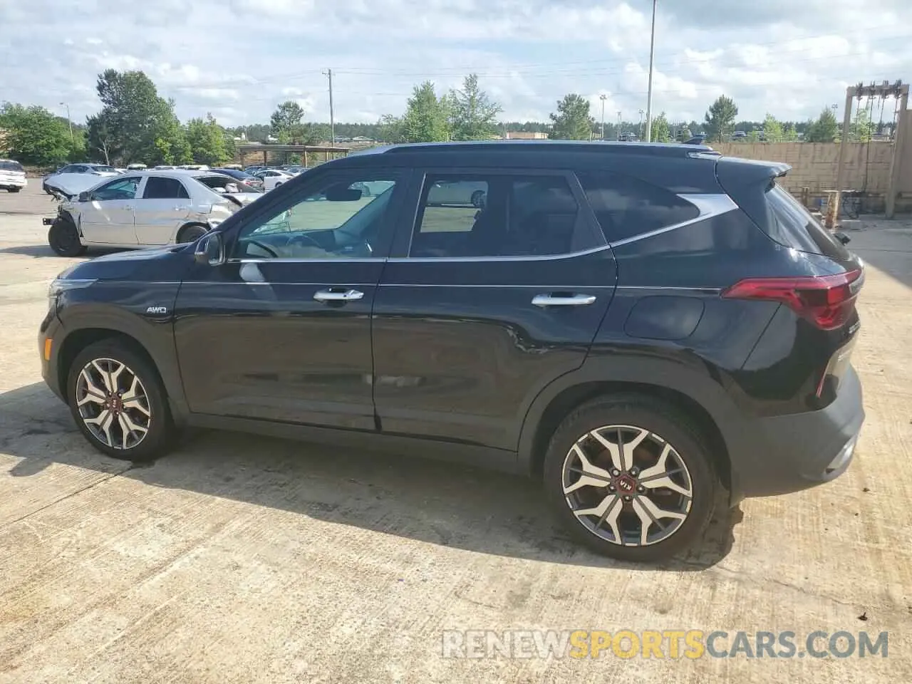 2 Photograph of a damaged car KNDETCA26M7140887 KIA SELTOS 2021