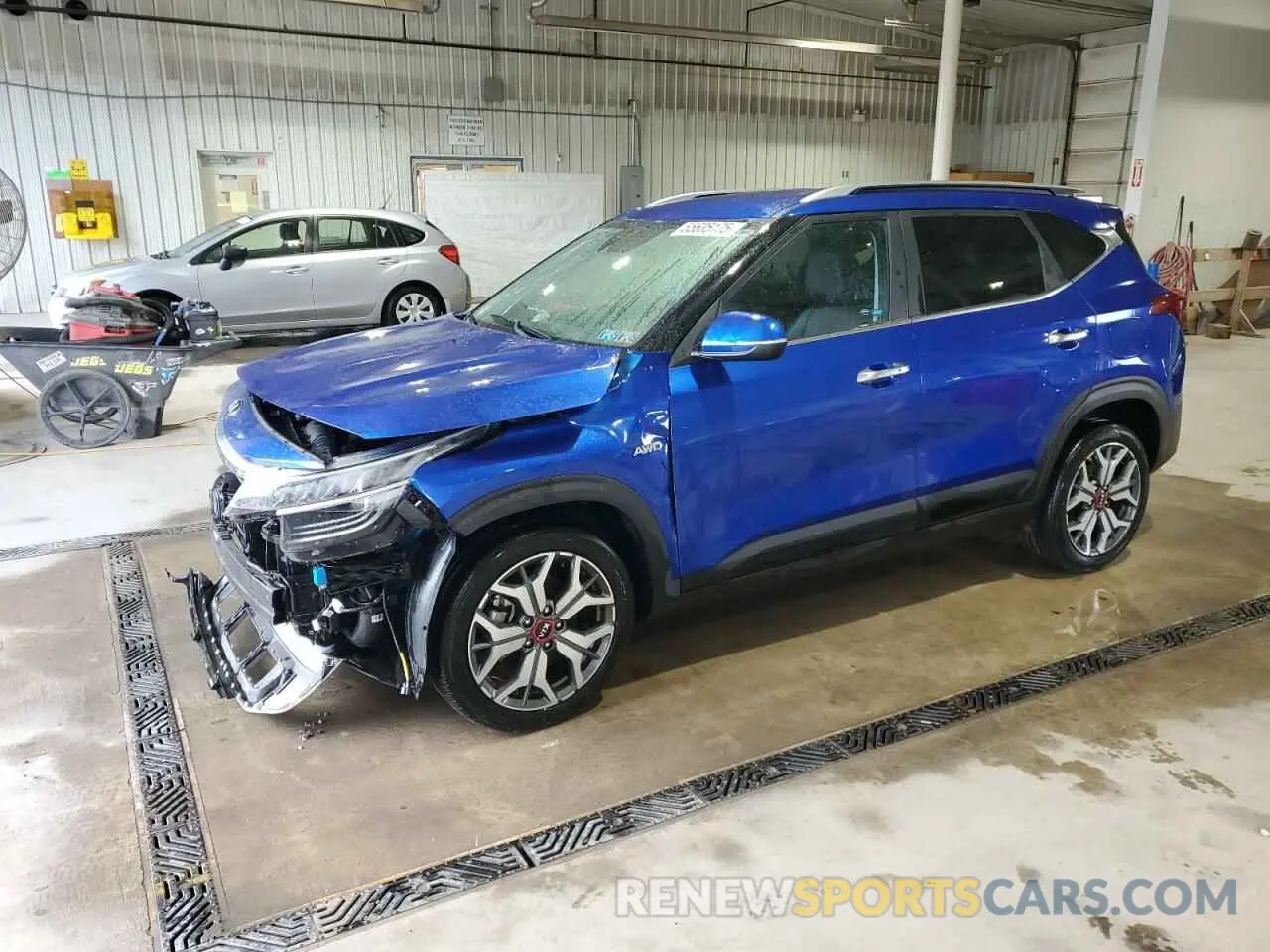 1 Photograph of a damaged car KNDETCA27M7183618 KIA SELTOS 2021