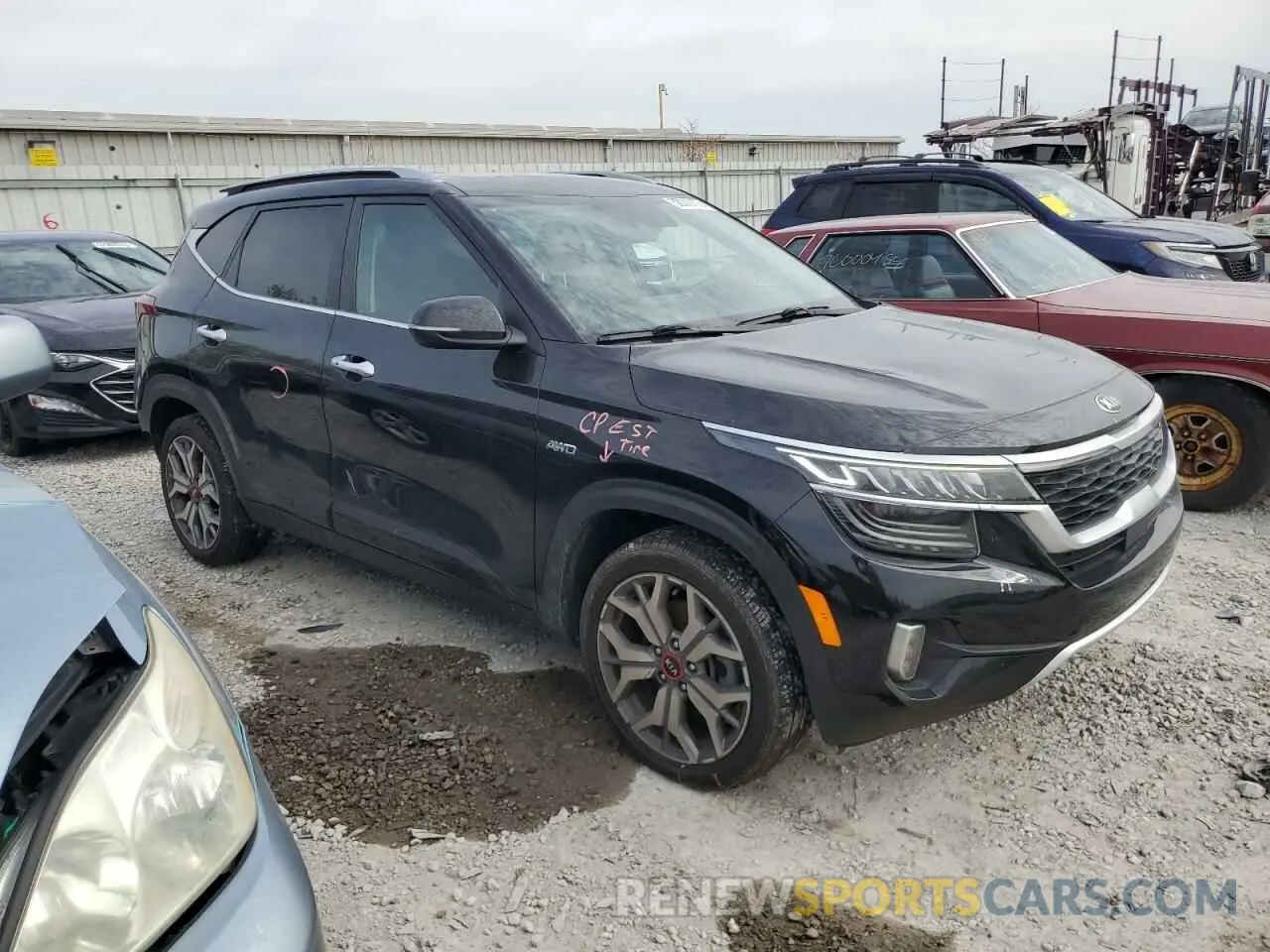 4 Photograph of a damaged car KNDETCA27M7184817 KIA SELTOS 2021