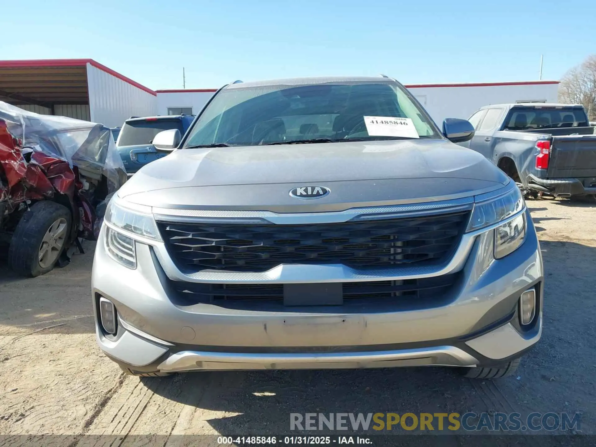 13 Photograph of a damaged car KNDETCA27M7186695 KIA SELTOS 2021