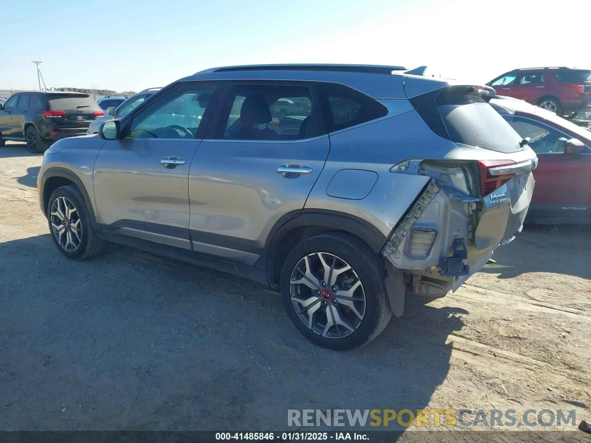 3 Photograph of a damaged car KNDETCA27M7186695 KIA SELTOS 2021