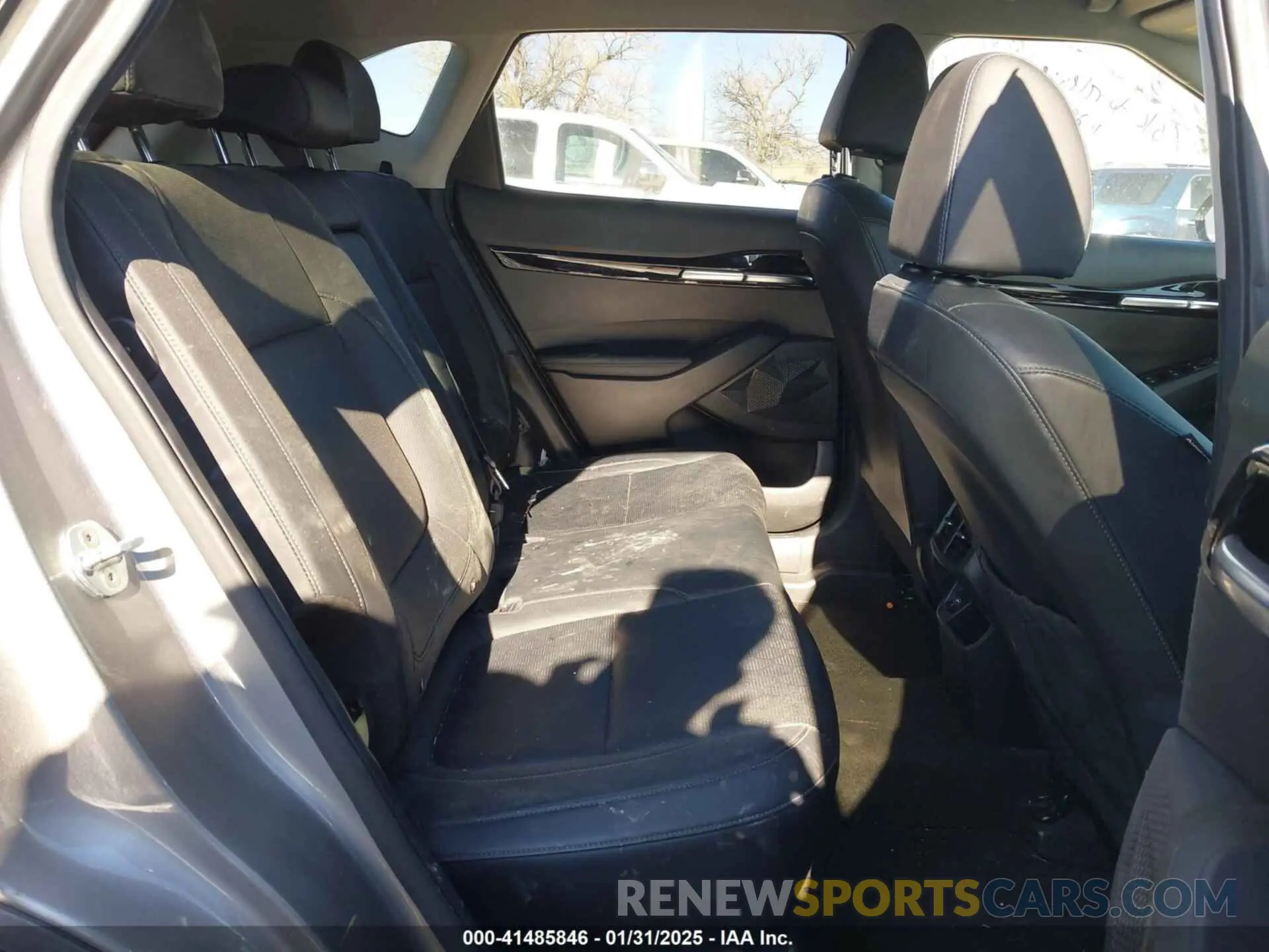 8 Photograph of a damaged car KNDETCA27M7186695 KIA SELTOS 2021