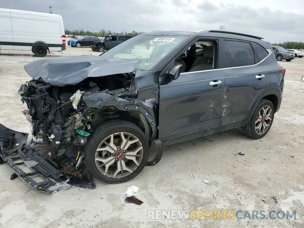 1 Photograph of a damaged car KNDETCA27M7203303 KIA SELTOS 2021