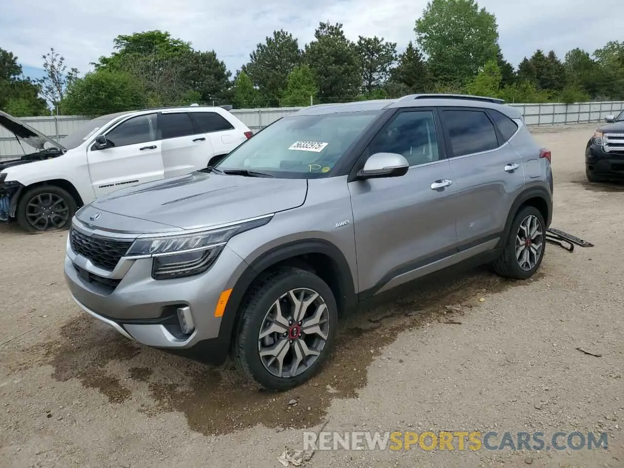 1 Photograph of a damaged car KNDETCA27M7218464 KIA SELTOS 2021