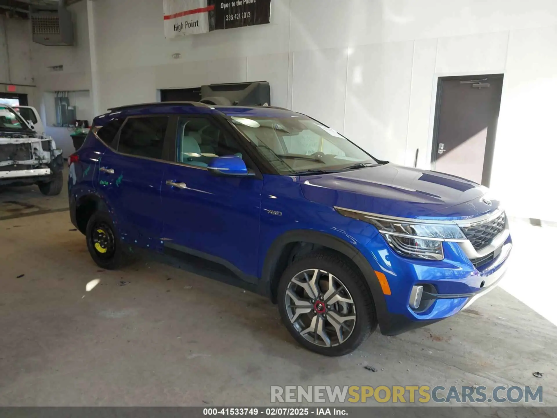 1 Photograph of a damaged car KNDETCA28M7154385 KIA SELTOS 2021