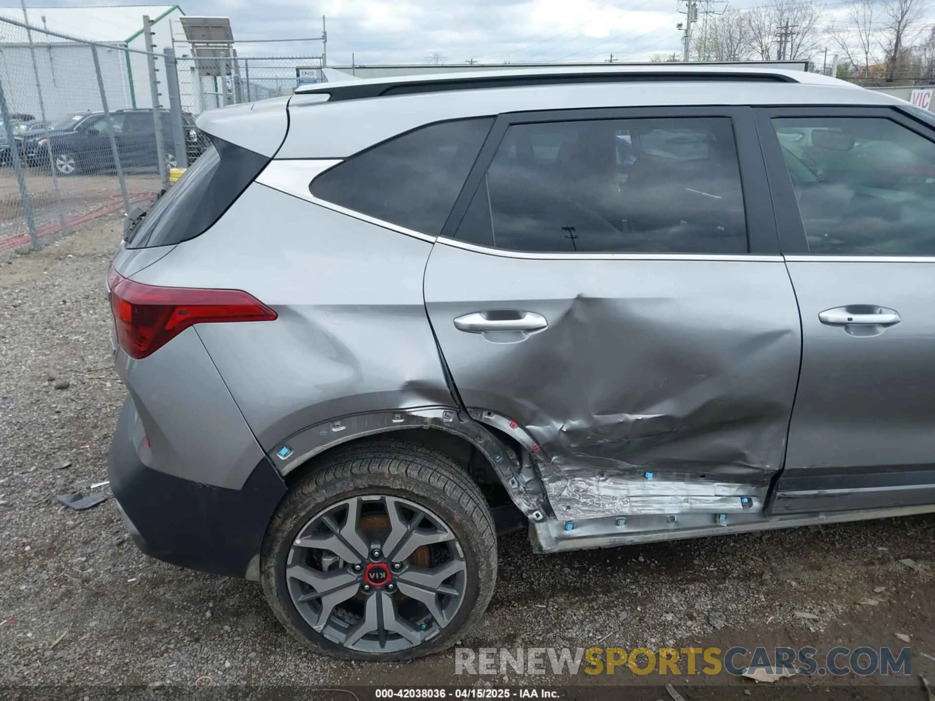 6 Photograph of a damaged car KNDETCA28M7161143 KIA SELTOS 2021