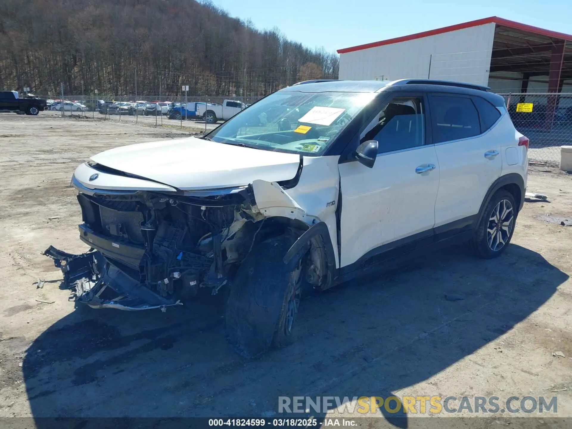 2 Photograph of a damaged car KNDETCA28M7206615 KIA SELTOS 2021