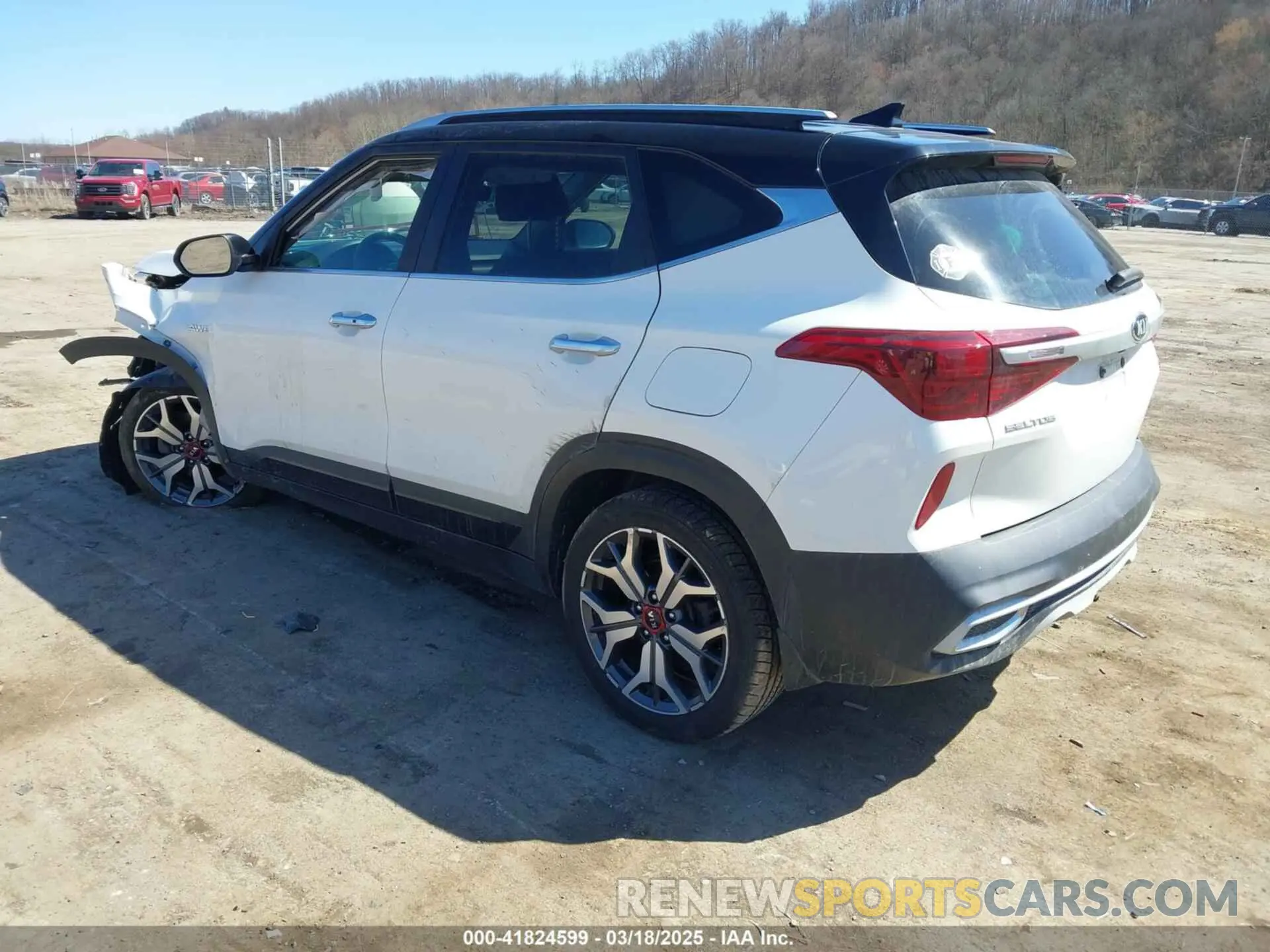 3 Photograph of a damaged car KNDETCA28M7206615 KIA SELTOS 2021