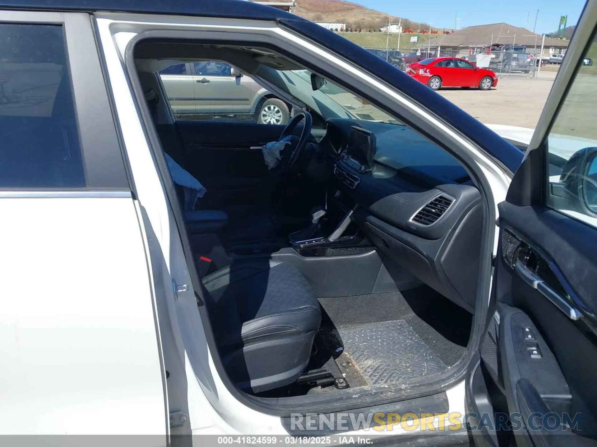 5 Photograph of a damaged car KNDETCA28M7206615 KIA SELTOS 2021